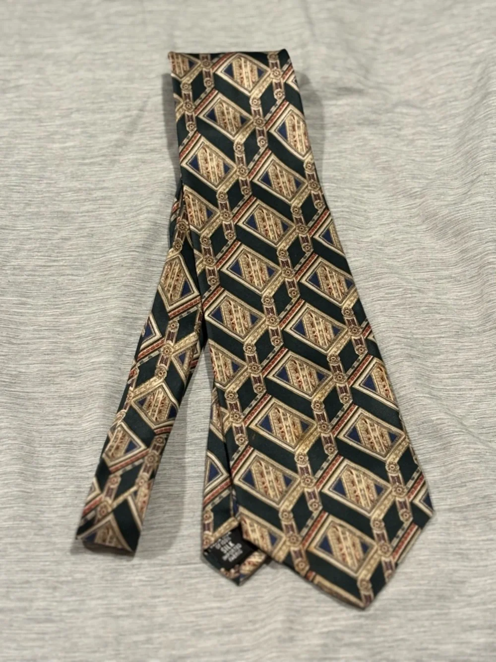 bill blass Green and Gold Geometric Pattern Silk Tie